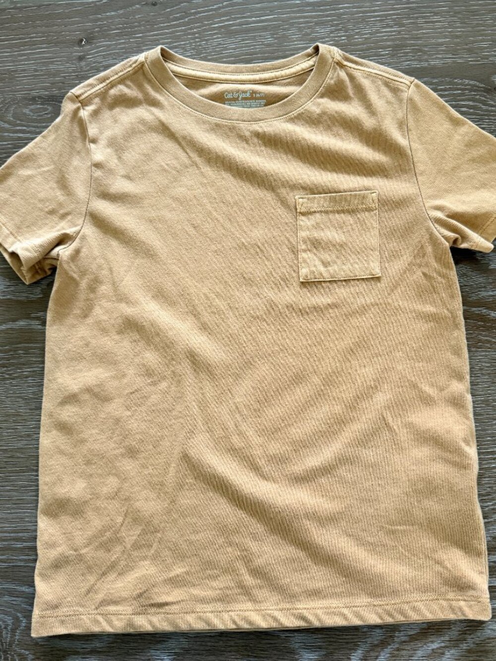 Boys Cat & Jack light brown pocket t-shirt tee top size Small 6/7